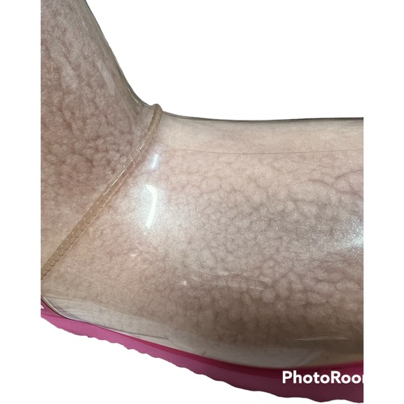 UGG Classic Clear Mini II boots waterproof with wool lining Big Kid 6 NEW - Picture 3 of 5